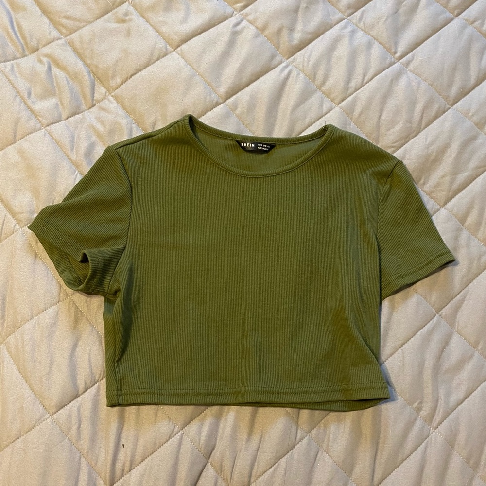 NWOT Cropped Army Green Tee